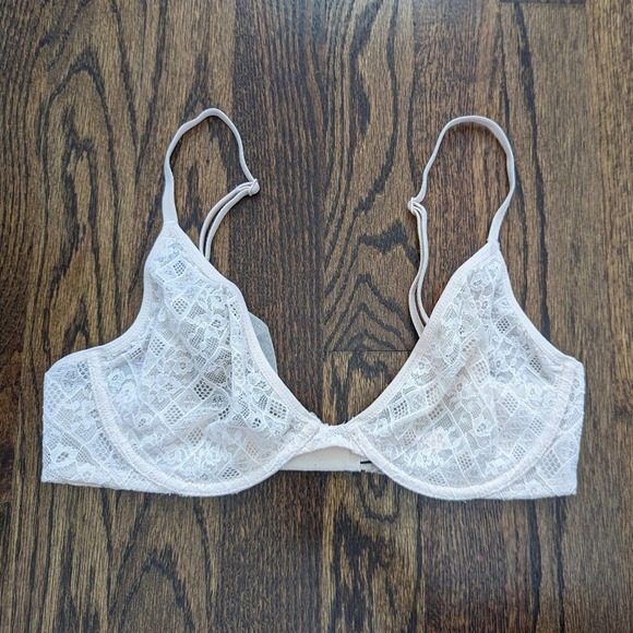 Victoria's Secret Body by Victoria Unlined Plunge Light Pink Lace 32C